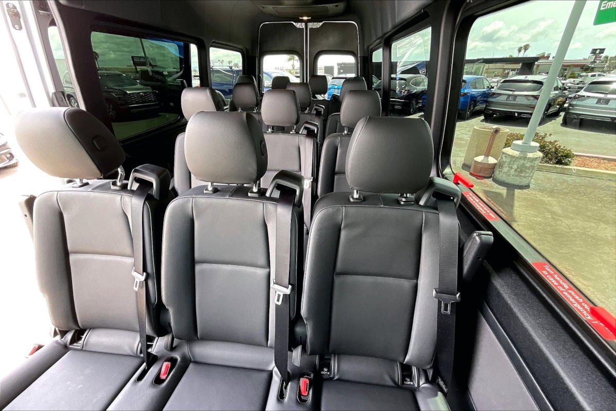 Used 2024 Mercedes-Benz Sprinter 2500 image 24