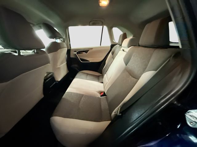 Used 2021 Toyota RAV4 XLE AWD/4WD image 23