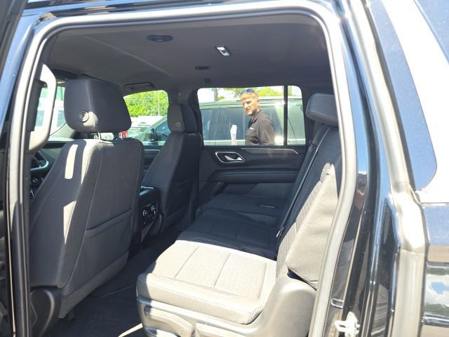 Used 2022 Chevrolet Suburban LS w/ Driver Alert Package RWD image 9