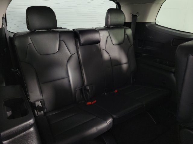 Used 2025 Kia Telluride S FWD image 16
