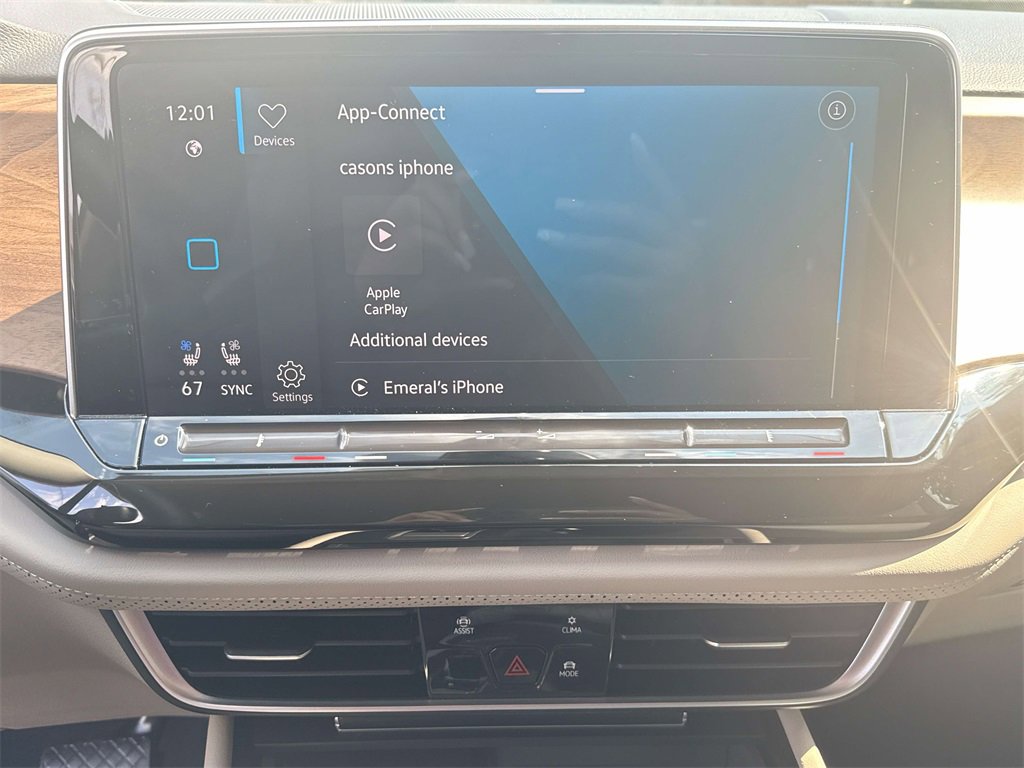 Used 2025 Volkswagen Atlas SE image 17