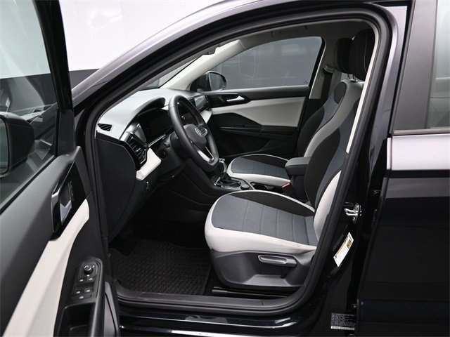 Certified 2025 Volkswagen Taos S image 9