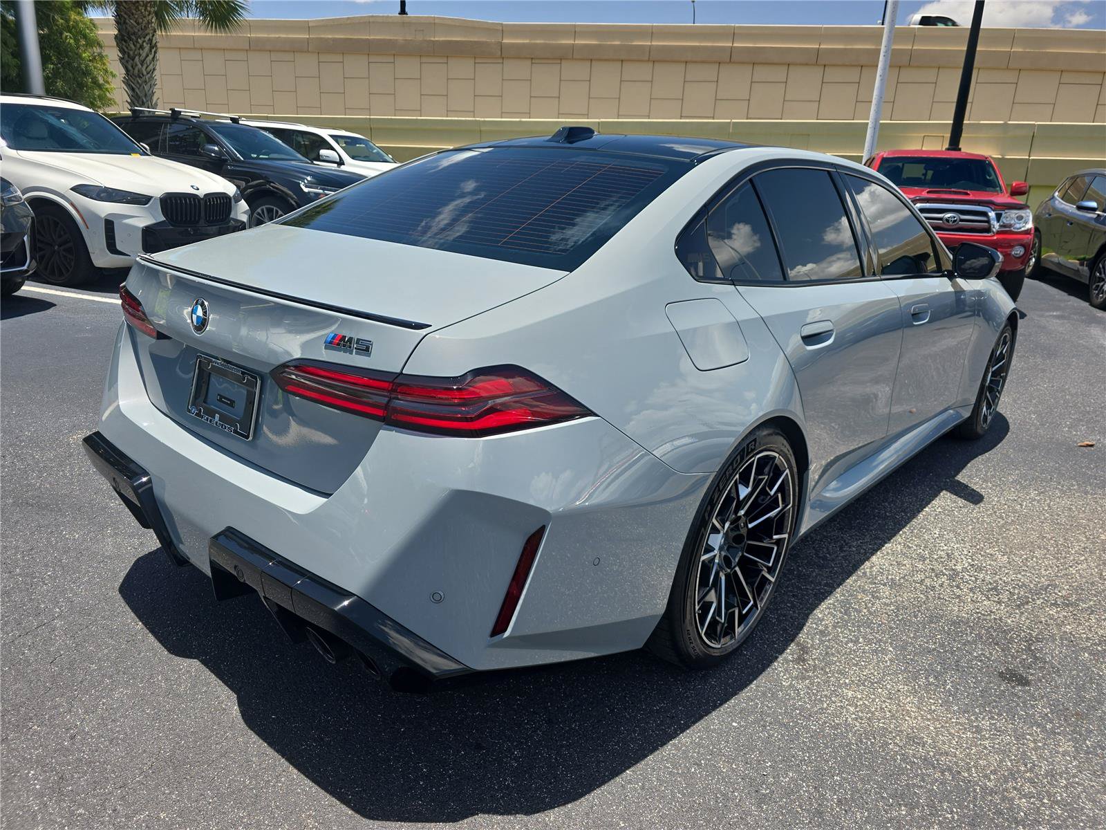 Used 2025 BMW M5 w/ Executive Package AWD/4WD image 3