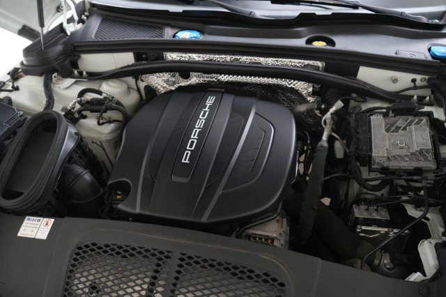 Used 2020 Porsche Macan image 65