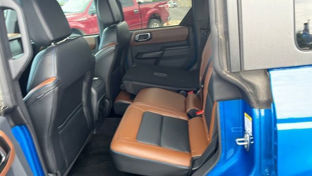 Used 2024 Ford Bronco Outer Banks AWD/4WD image 37