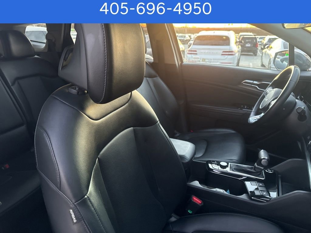 Used 2023 Kia Sportage EX image 26