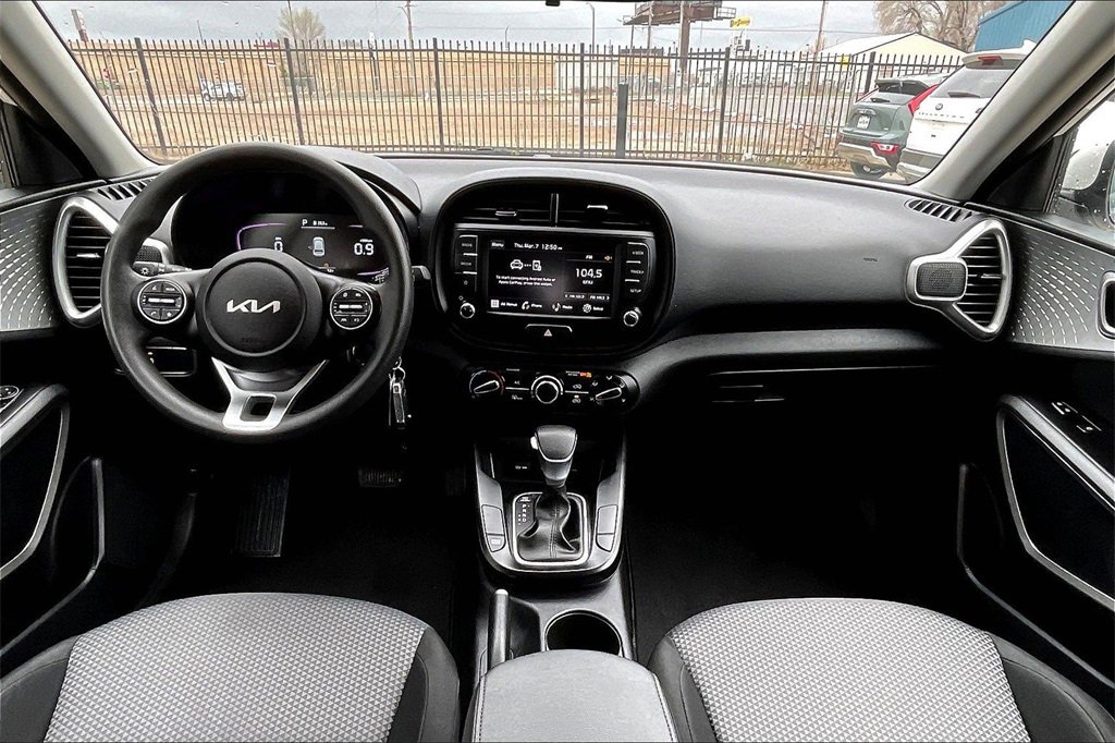 Certified 2023 Kia Soul LX w/ LX Technology Package image 14
