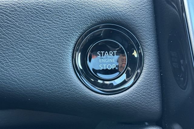 Used 2025 Nissan Armada Platinum Reserve image 22