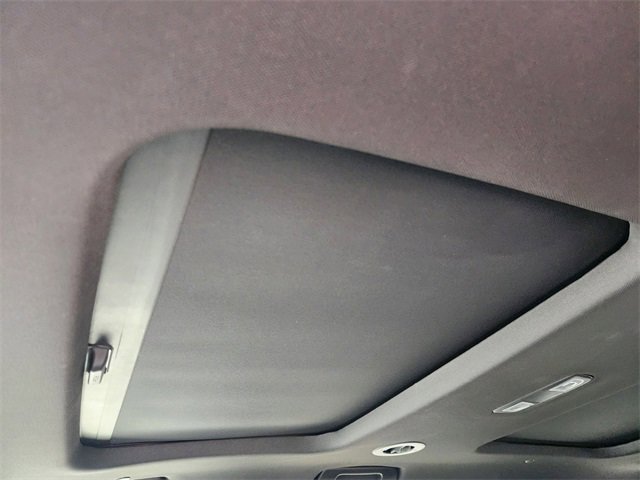 Used 2024 Chevrolet Traverse High Country FWD image 26