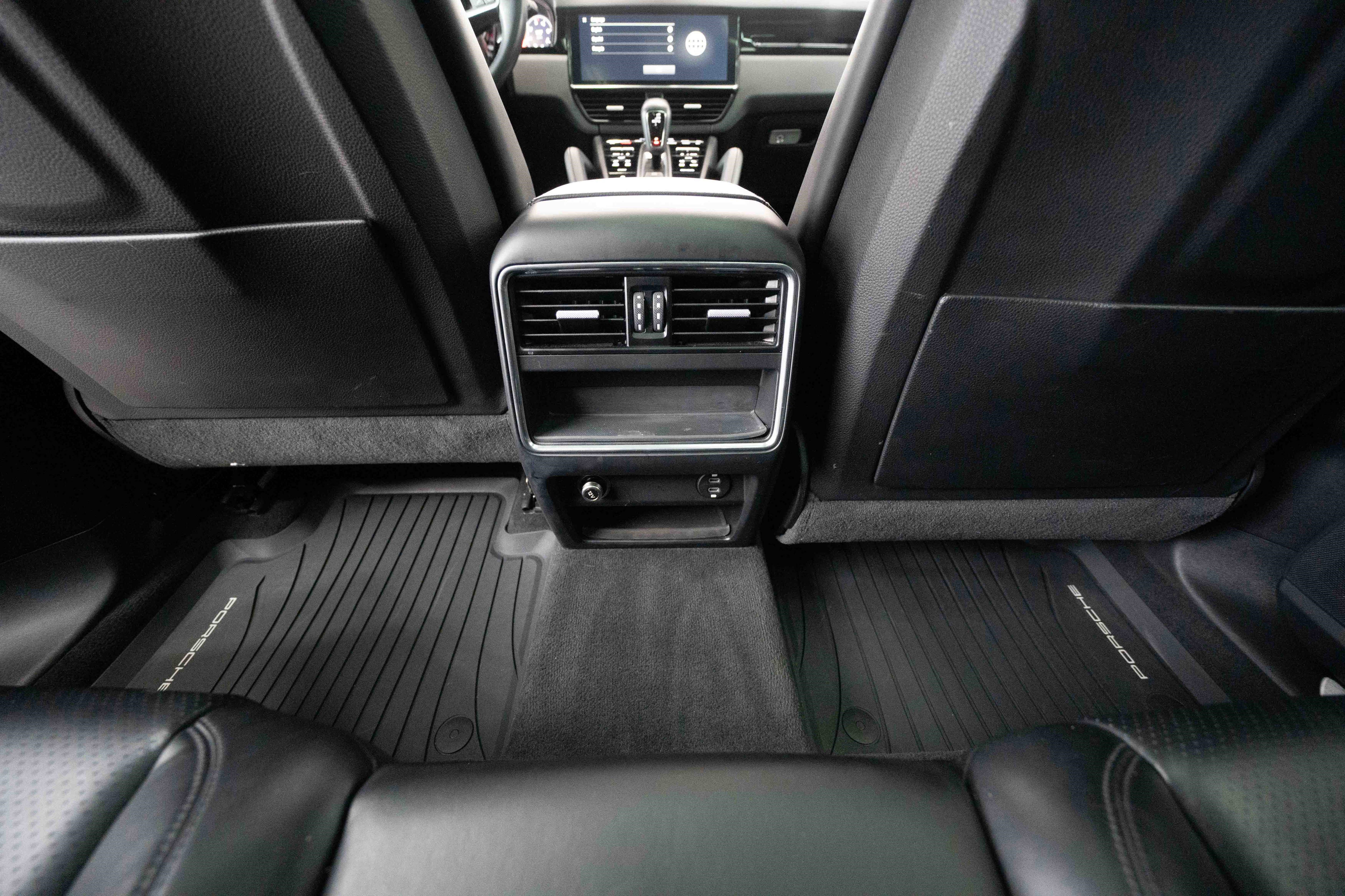 Used 2023 Porsche Cayenne image 22