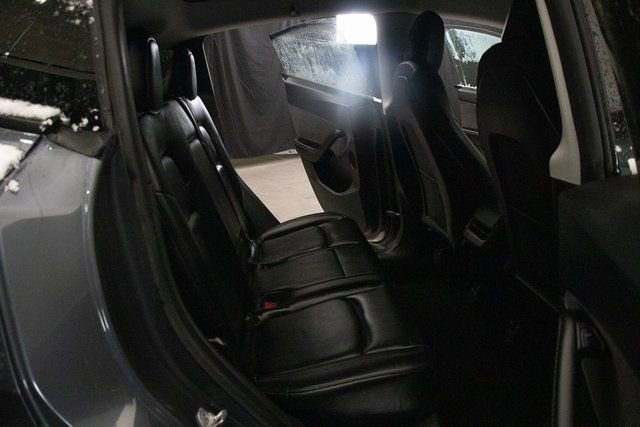 Used 2020 Tesla Model Y Long Range image 18