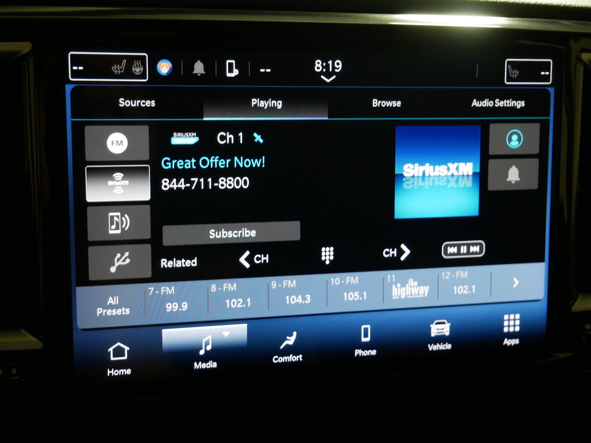 Used 2024 Chrysler Pacifica Touring-L image 22