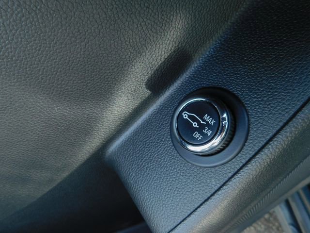 Used 2023 Chevrolet Traverse LT image 29