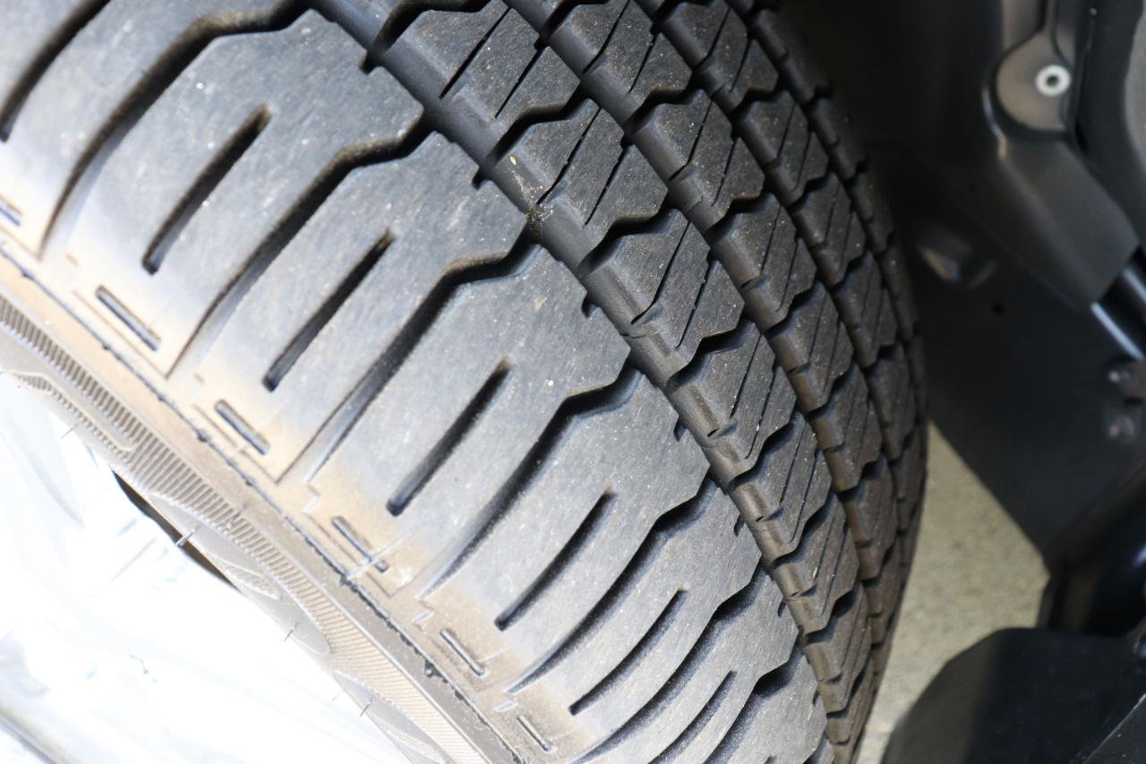 Used 2014 Lexus LX 570 4WD image 94