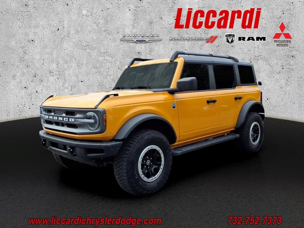 Used 2022 Ford Bronco Big Bend w/ Sasquatch Package AWD/4WD image 2