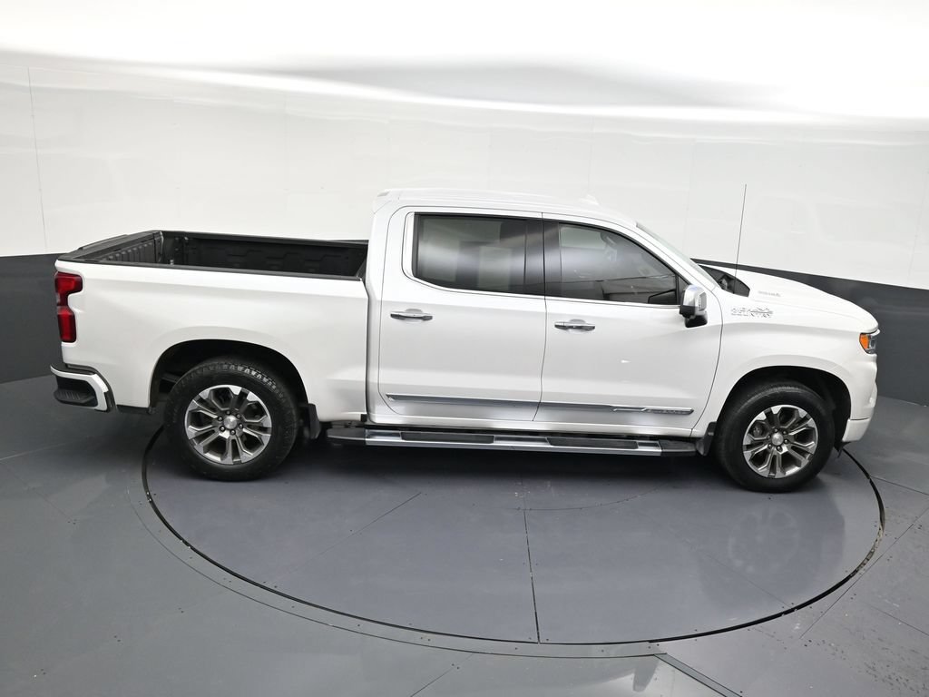 Used 2024 Chevrolet Silverado 1500 High Country AWD/4WD image 17