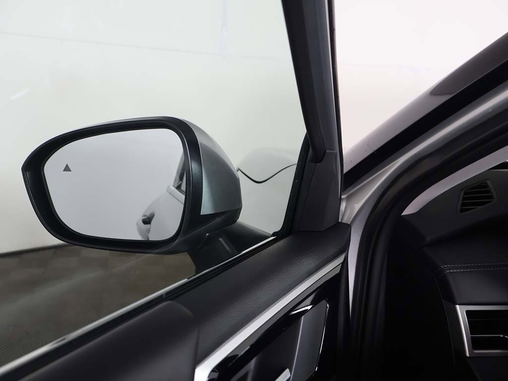 New 2025 Mitsubishi Outlander SE image 43