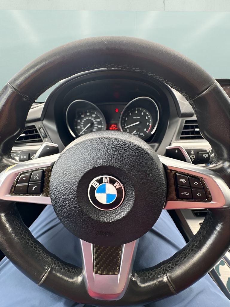 Used 2014 BMW Z4 sDrive35i RWD image 15