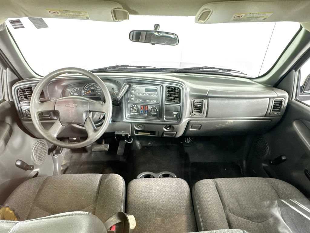 Used 2004 Chevrolet Silverado 2500 W/T RWD image 21
