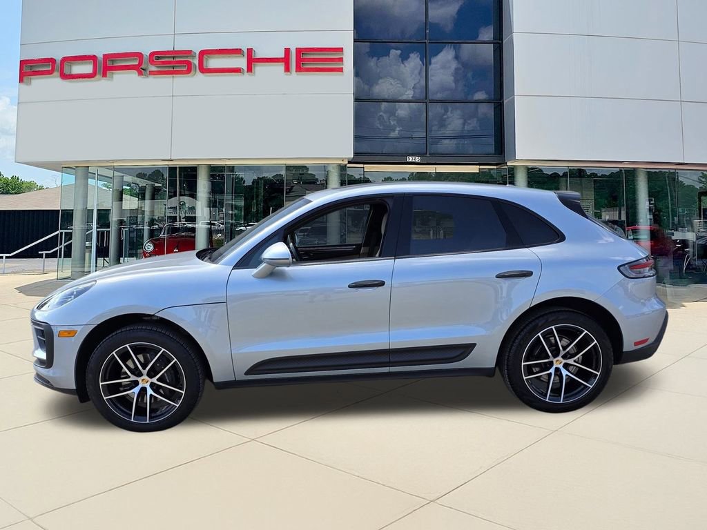 New 2025 Porsche Macan image 2