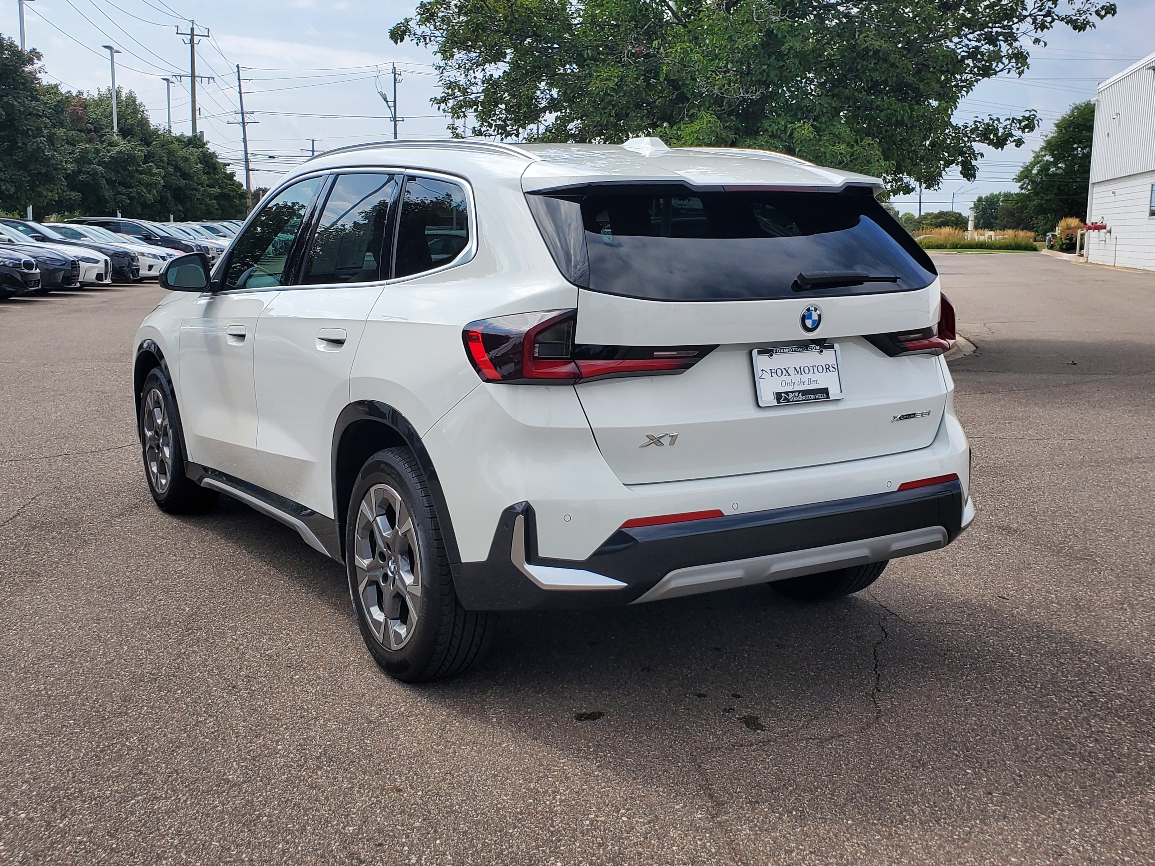 Certified 2024 BMW X1 xDrive28i w/ Premium Package AWD/4WD image 3