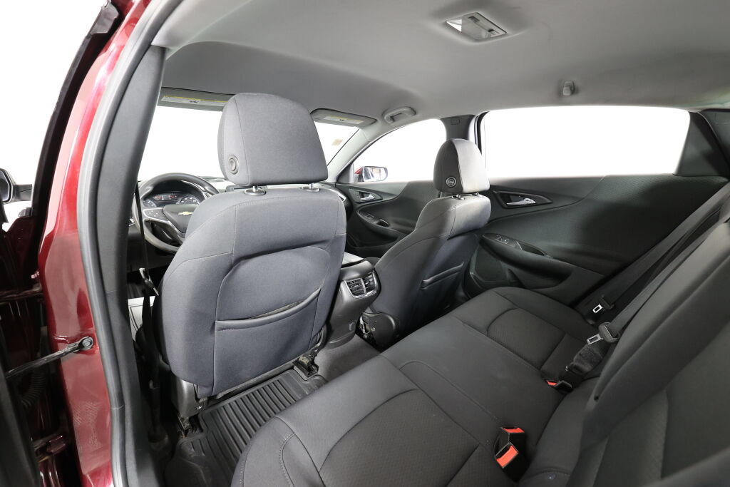 Used 2016 Chevrolet Malibu LT FWD image 14