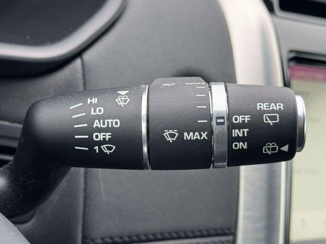 Used 2020 Land Rover Discovery HSE image 24