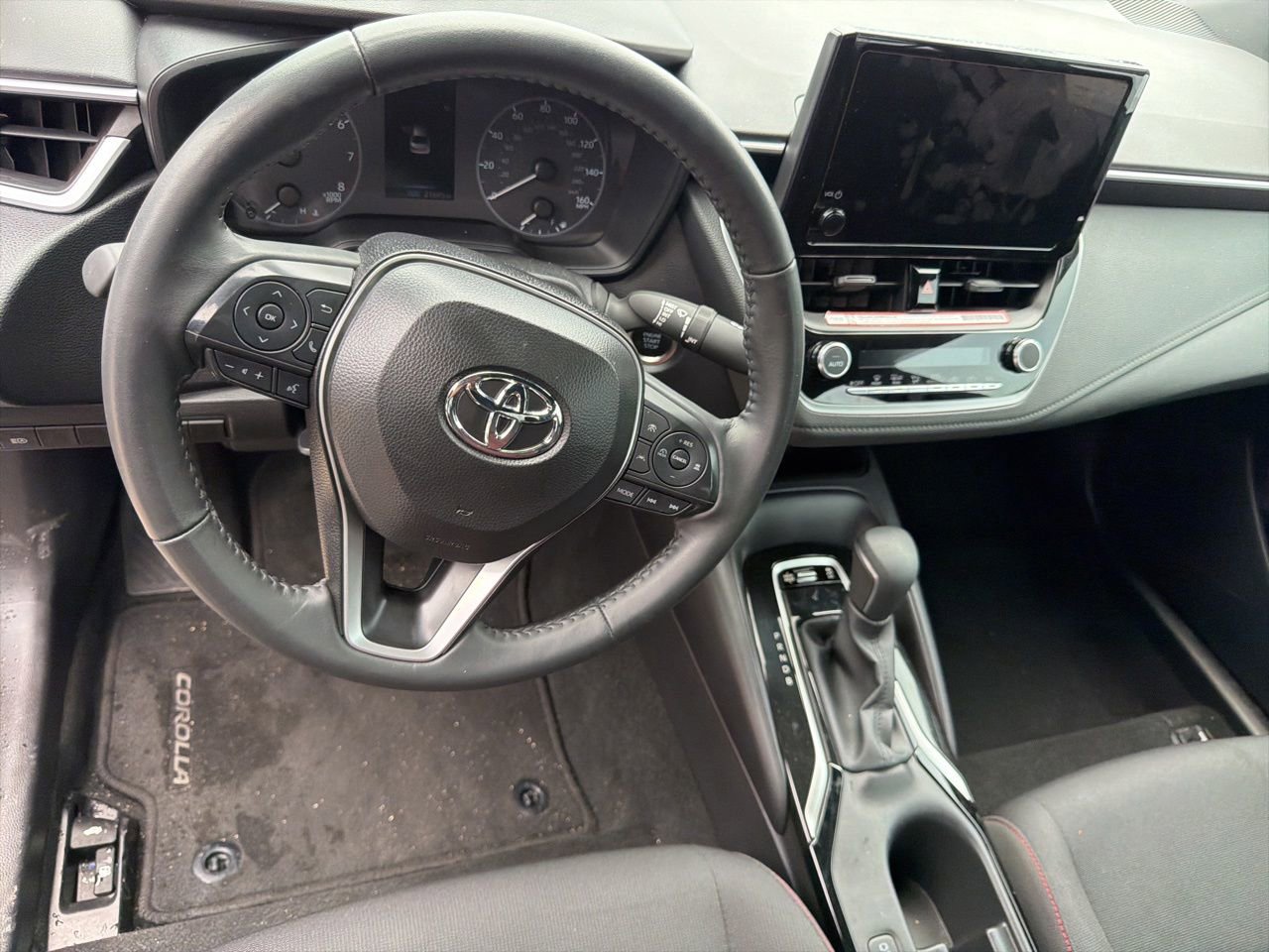 Used 2025 Toyota Corolla SE FWD image 10