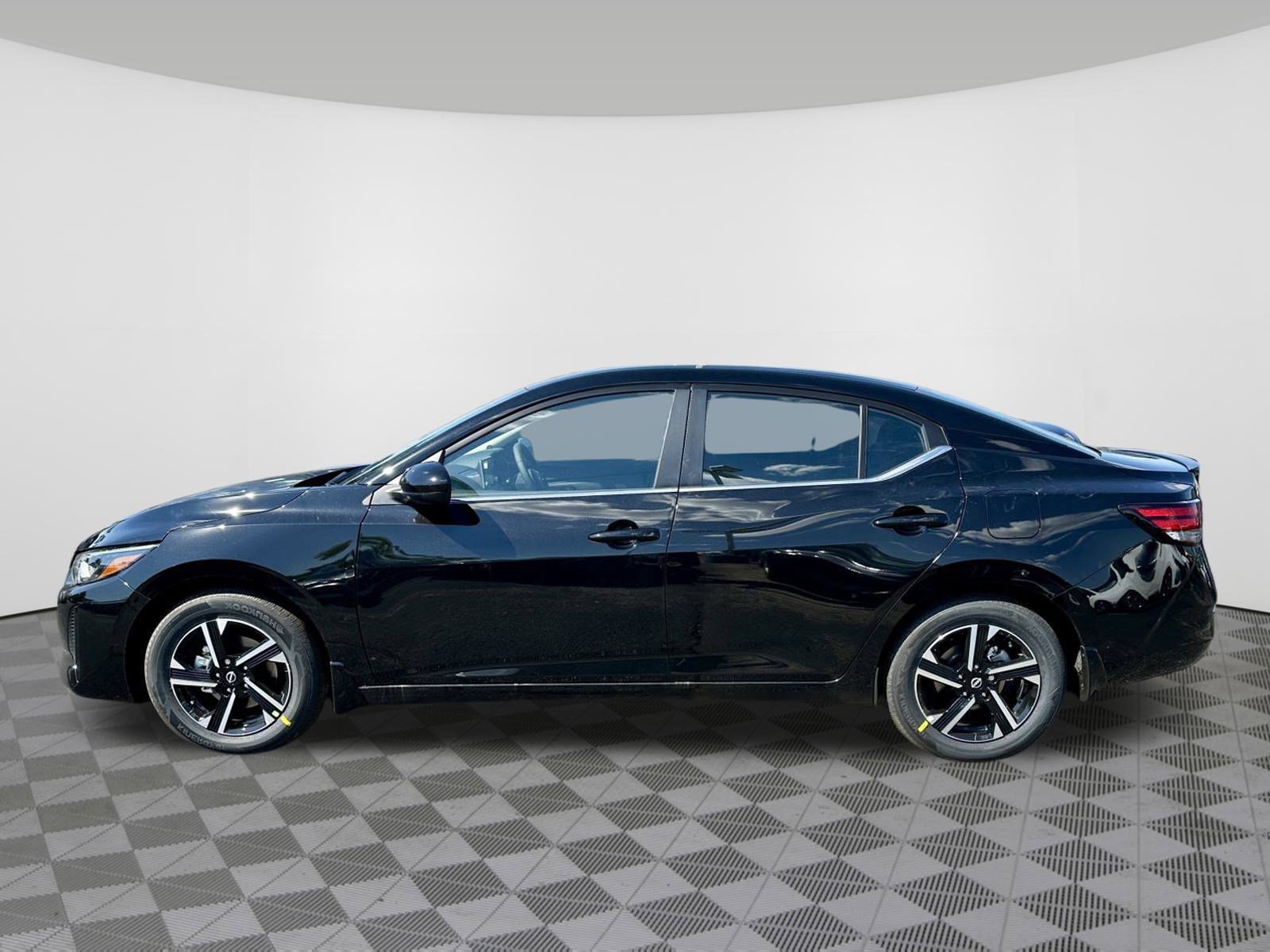 Used 2025 Nissan Sentra SV image 16