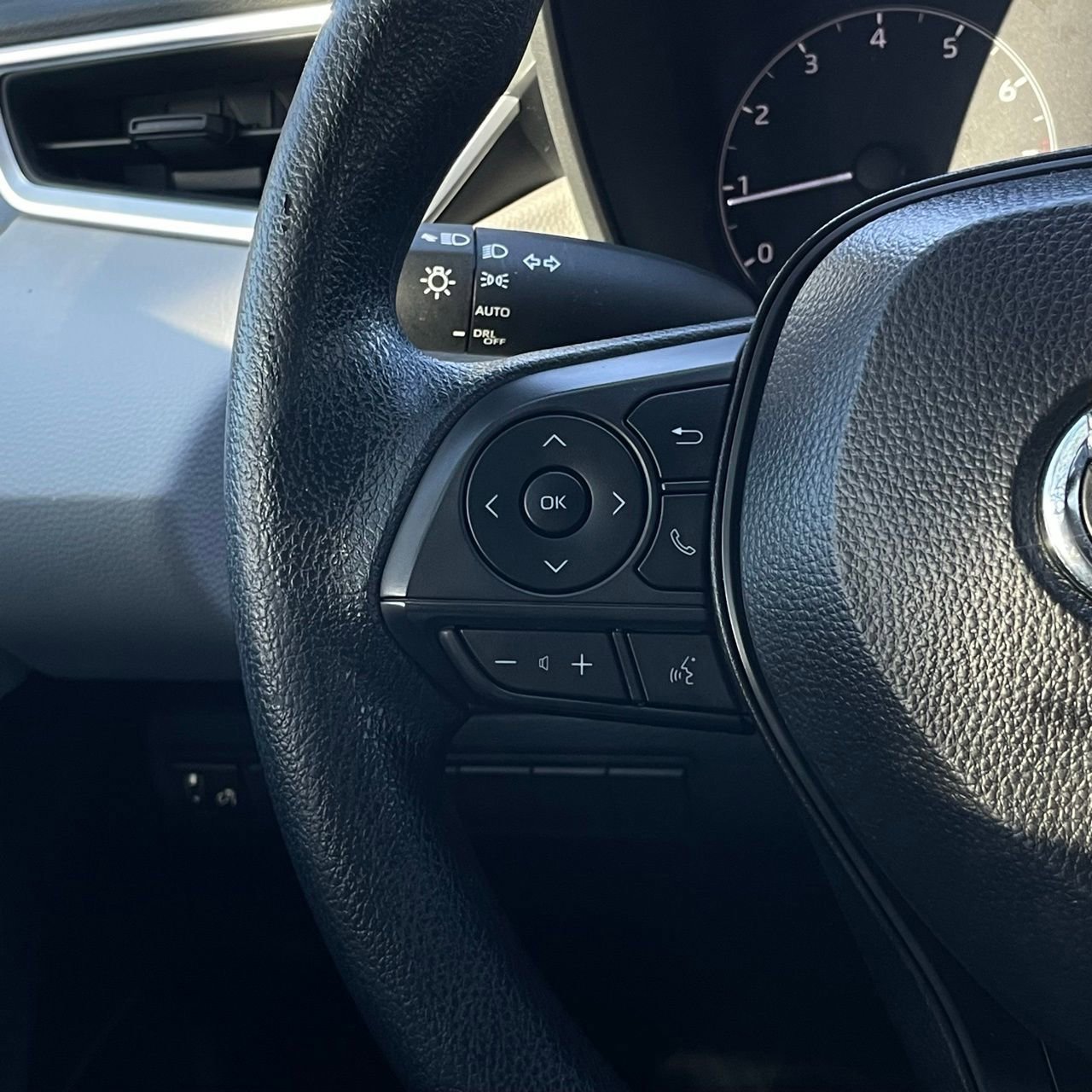 Used 2024 Toyota Corolla LE image 14