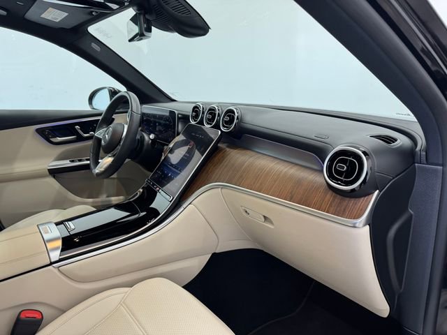 Used 2024 Mercedes-Benz GLC 300 4MATIC image 37