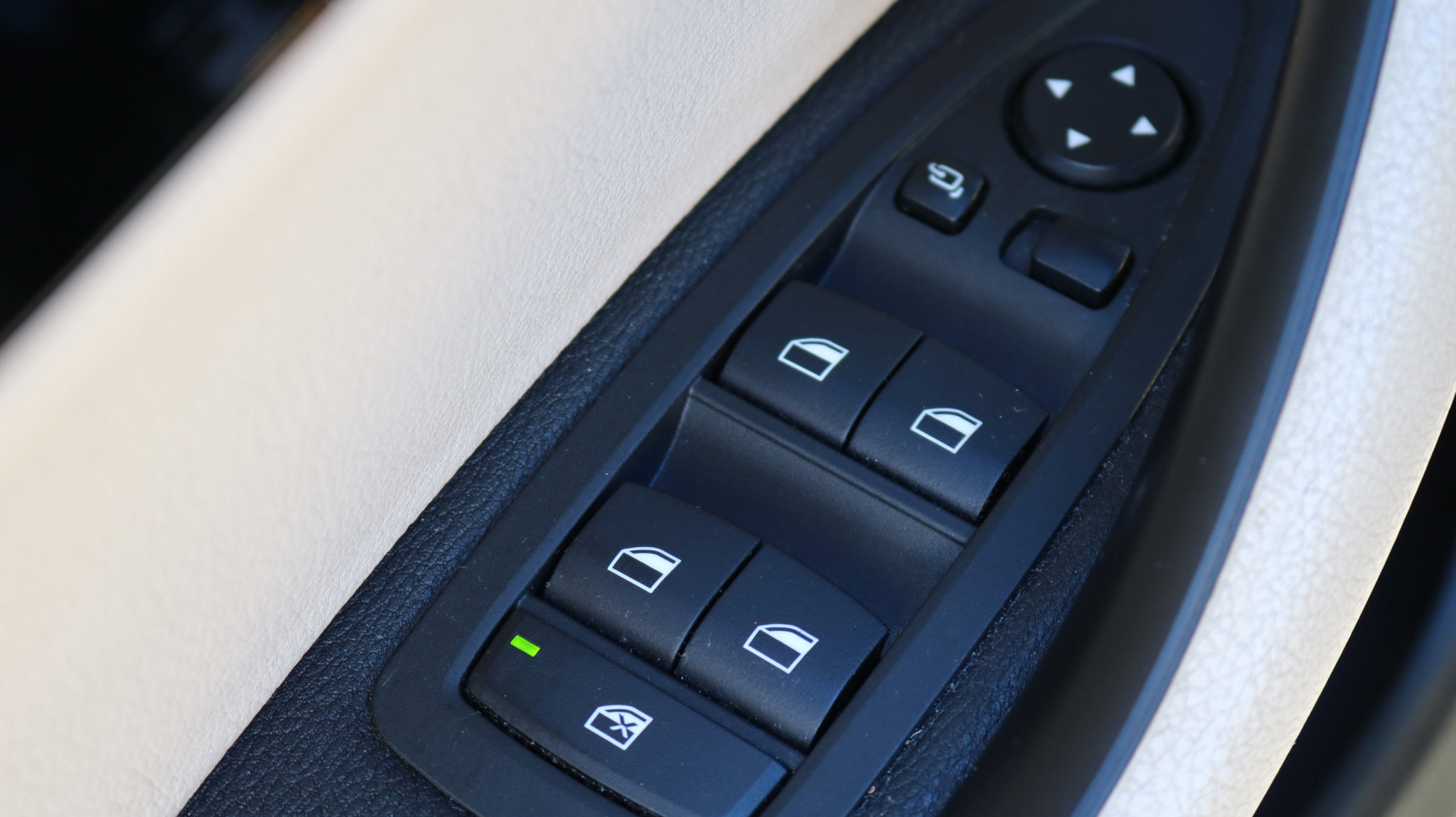 Used 2021 BMW X2 sDrive28i w/ Convenience Package image 12