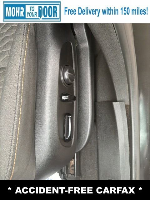 Used 2020 Chevrolet Equinox LT w/ Driver Convenience Package FWD image 13