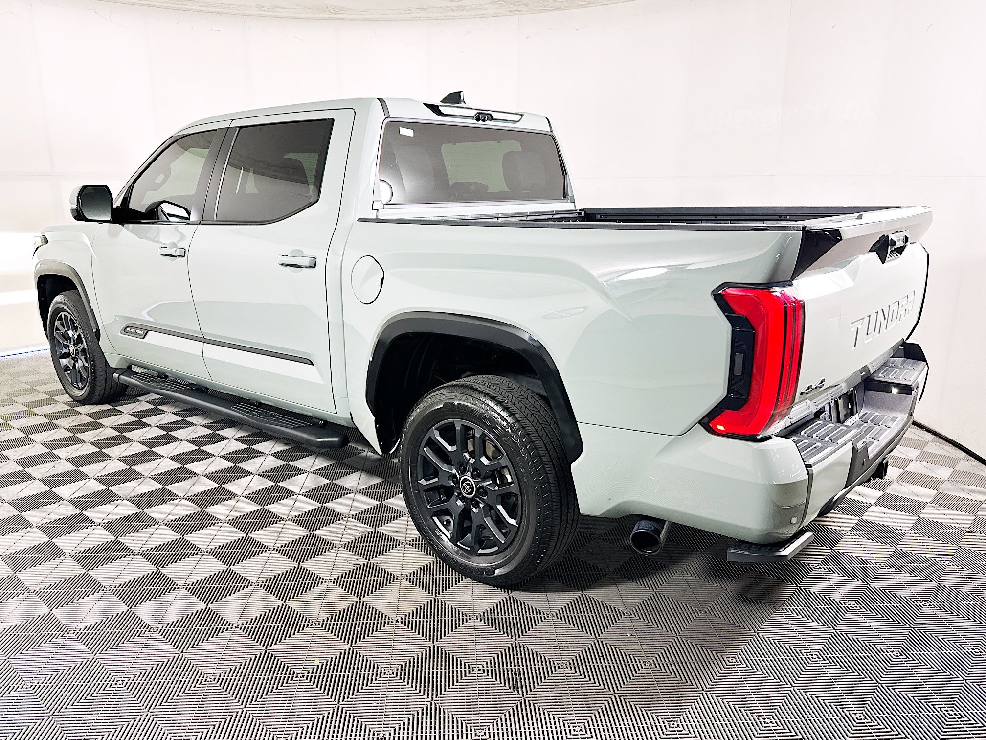 Used 2024 Toyota Tundra Platinum image 5