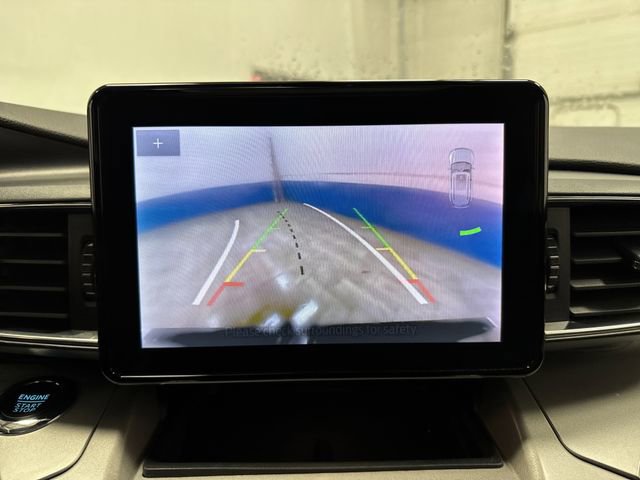 Used 2023 Ford Explorer XLT image 11