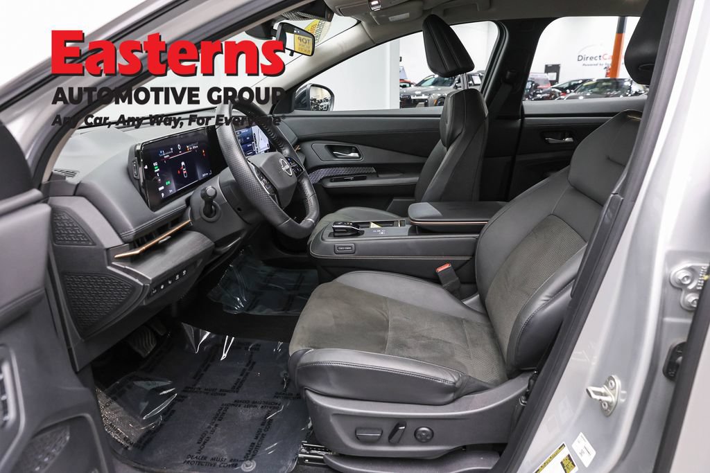 Used 2023 Nissan Ariya FWD image 12