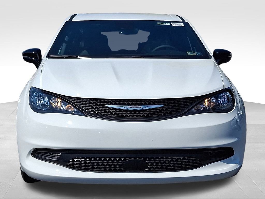 New 2025 Chrysler Voyager LX image 2