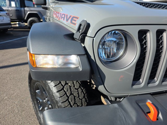 Used 2022 Jeep Gladiator Mojave AWD/4WD image 28