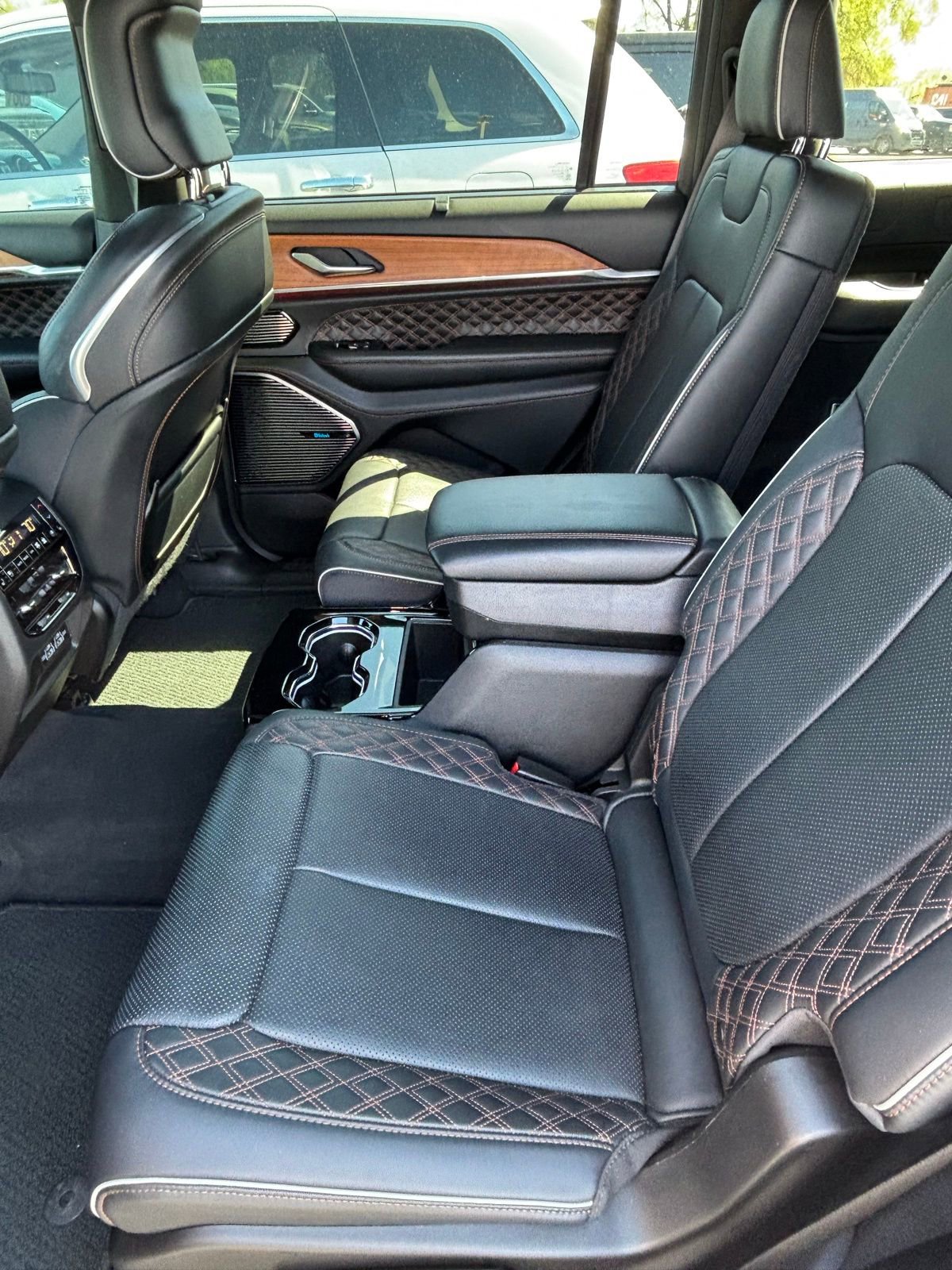 Used 2023 Jeep Grand Cherokee L Summit image 4