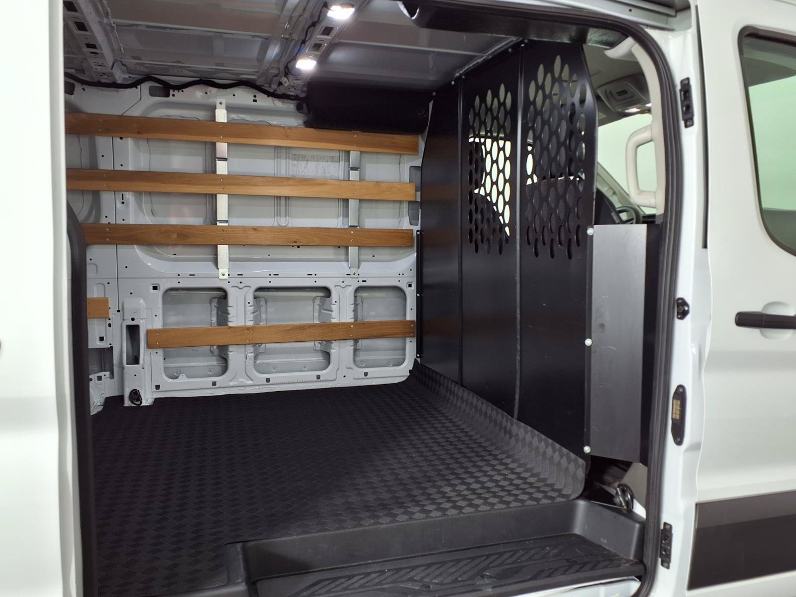 Used 2025 Ford Transit 250 Low Roof w/ Exterior Upgrade Package RWD image 10