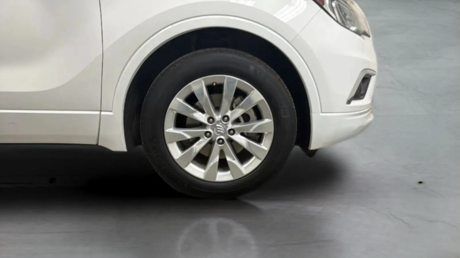 Used 2017 Buick Envision Essence FWD image 25