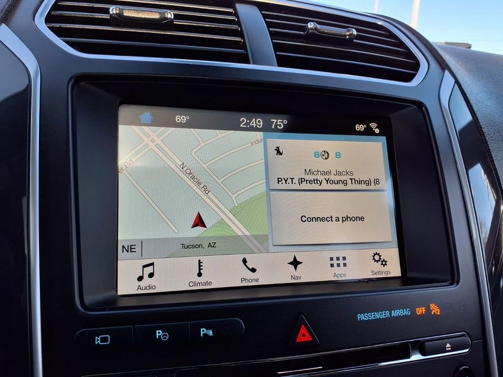 Used 2017 Ford Explorer Limited w/ Equipment Group 301A image 7