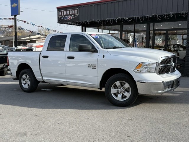 Used 2022 RAM 1500 Classic SLT image 2
