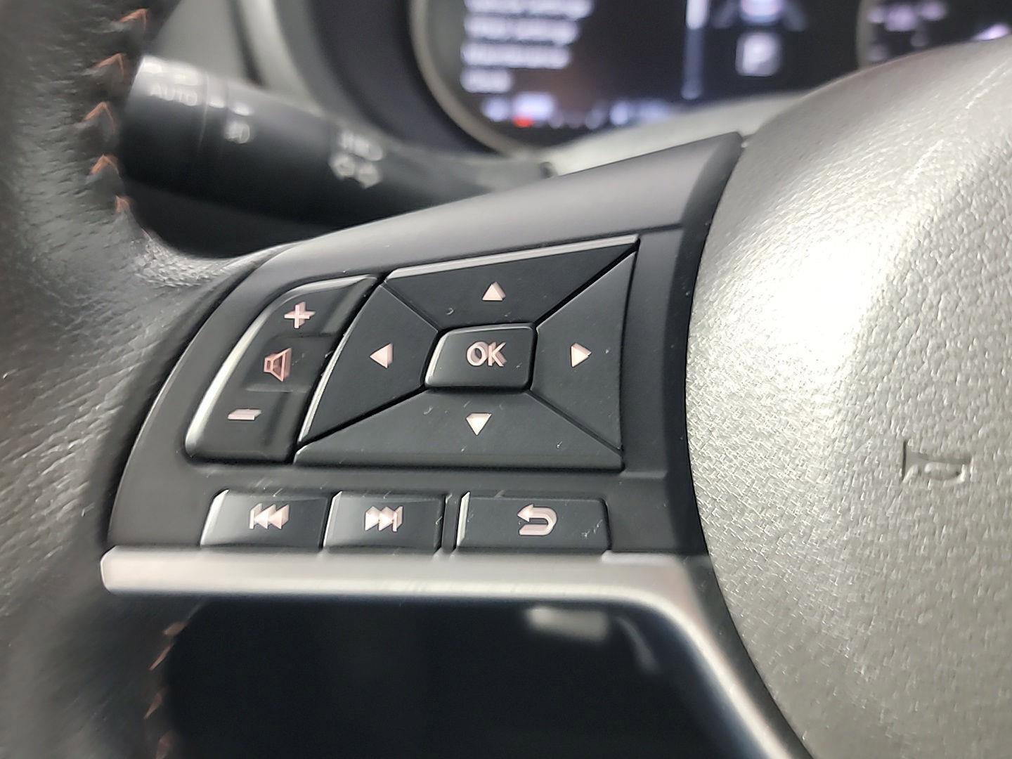 Used 2019 Nissan Kicks SR w/ SR Premium Package image 25
