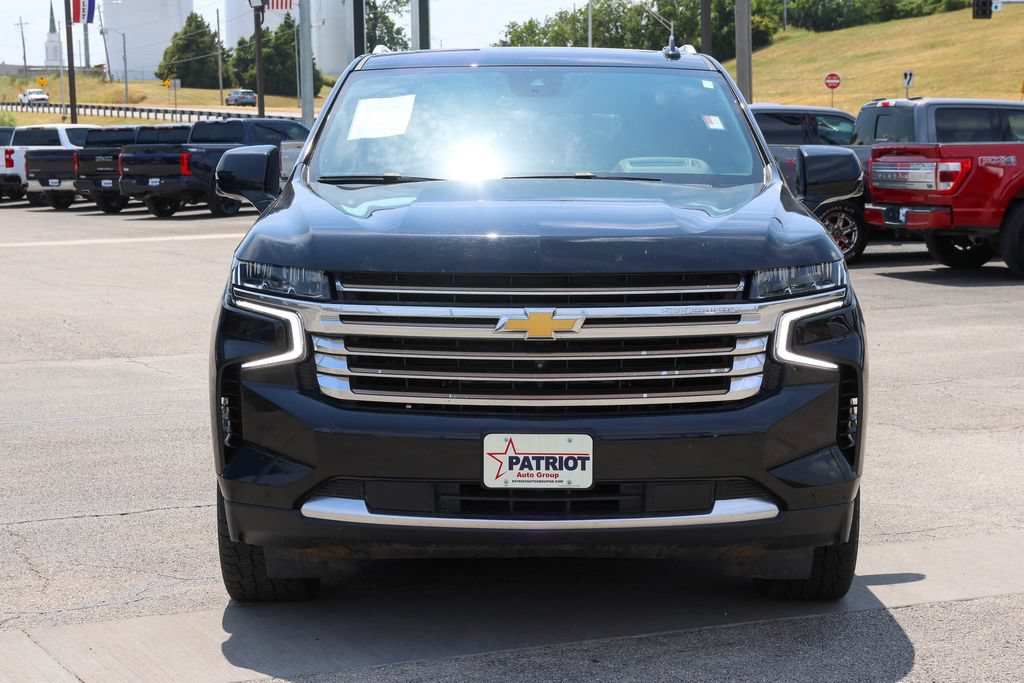 Used 2024 Chevrolet Tahoe High Country AWD/4WD image 2