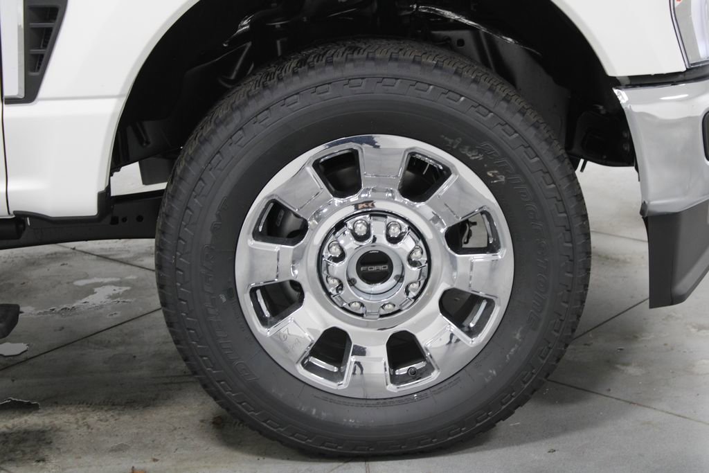 New 2026 Ford F250 King Ranch w/ Chrome Package image 15