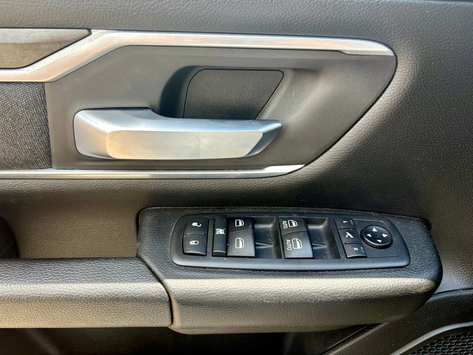 Used 2020 RAM 1500 Big Horn AWD/4WD image 19