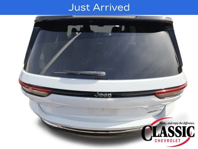 Used 2022 Jeep Grand Cherokee Limited image 9