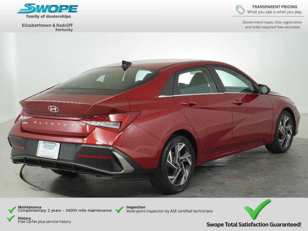 Used 2025 Hyundai Elantra SEL FWD image 3