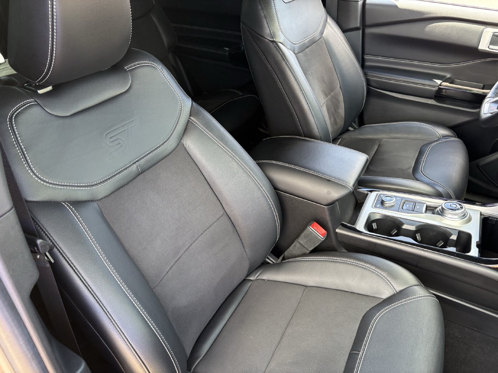 Certified 2022 Ford Explorer ST AWD/4WD image 12